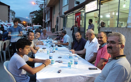 Körfez'de Halk İftarı
