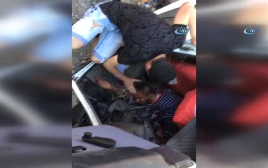 Takla Atan Otomobilde Can Pazarı: 1'i Ağır, 3 Yaralı