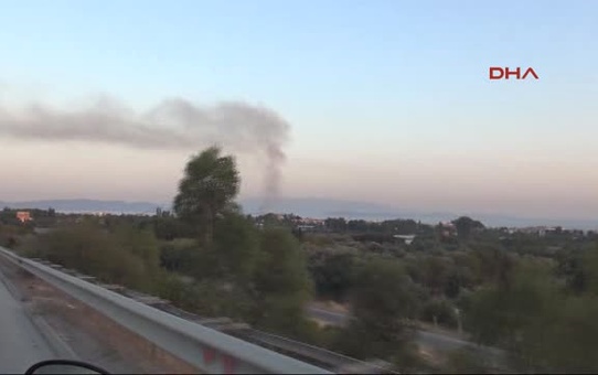 Izmir- Balıkçı Barınağındaki Yangında 2 Restoran Kül Oldu, Sahil Güvenlik Binası Zarar Gördü