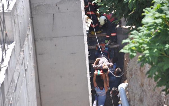 15 Metre Yükseklikten Aşağı Düşen İnşaat İşçisi Tedavi Altına Alındı.