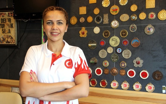 Dünyayı Dize Getiren Türk Kızı