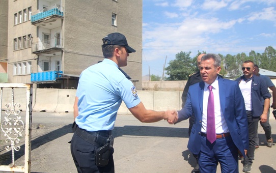 Vali Elban, Hamur İlçesini Ziyaret Etti