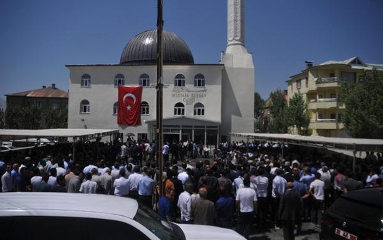 Yüksekova'da Mustafa Zeydan Camisinin Açılışına 5 Bin Kişi Katıldı