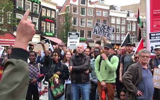 Trump Amsterdam'da Protesto Edildi