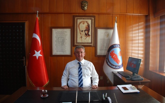 Gediz Kaymakamı Muhammed Önder Göreve Başladı