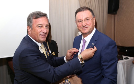 Başkan Savaş'a Özel ve Anlamlı Ödül 