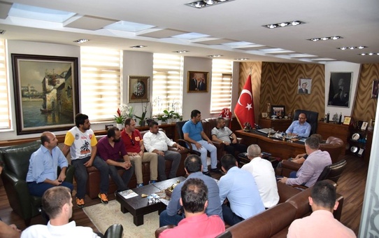 Arslanbey'in Yeni Yönetimi Başkan Üzülmez'i Ziyaret Etti