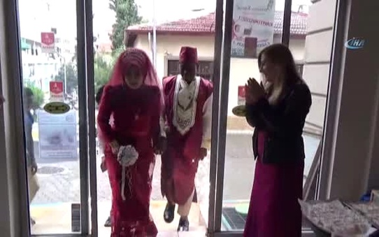 Göç İdaresi, Afrikalı Mohammed'e Kız İstedi