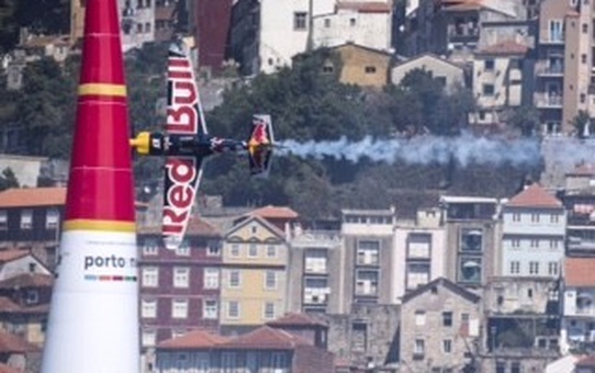 Red Bull Air Race'de Dünya Şampiyonu Belli Oluyor