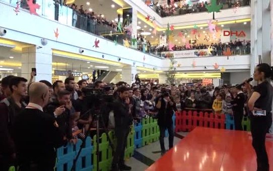 Eskişehir Kurtlar Vadisi Vatan Filminin Eskişehir Galasında Şaşmaz'a Yoğun İlgi