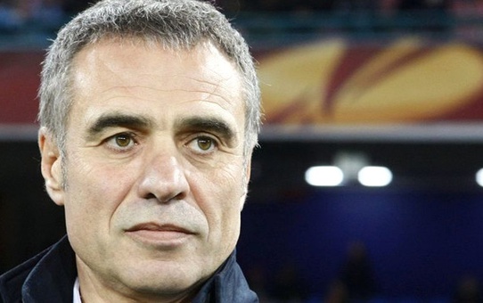 Ersun Yanal, 'Takım 33-34 Yıldır Şampiyon Olamıyor' Deyince Taraftar İpini Çekti