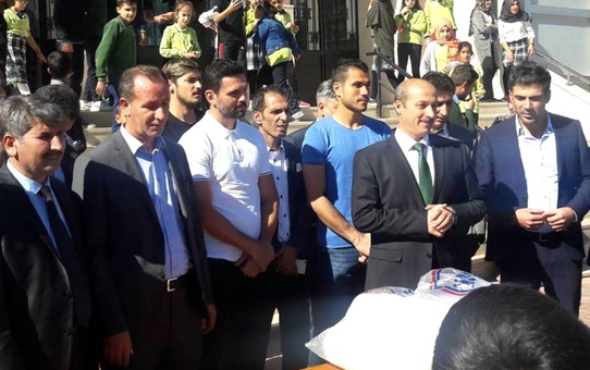 Evkur Yeni Malatyaspor Teknik Heyeti ve Futbolcuları Aşure Etkinliğine Katıldı