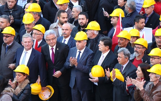 Madencilerden Torba Yasa Tepkisi