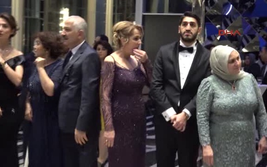 Kebapçı Selahattin' Kızını Evlendirdi