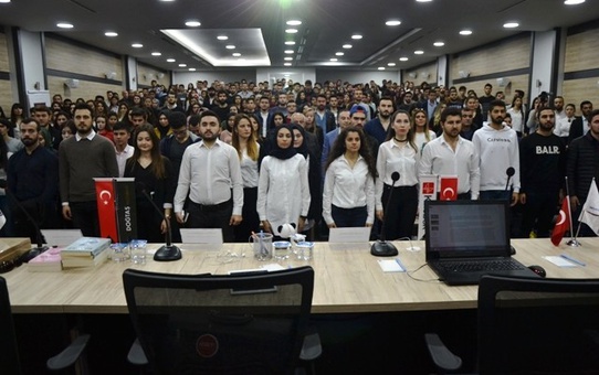 İşi Gücü Bırak Müdür, Söyleşiye Gidiyoruz' Konulu Enteraktif Söyleşi