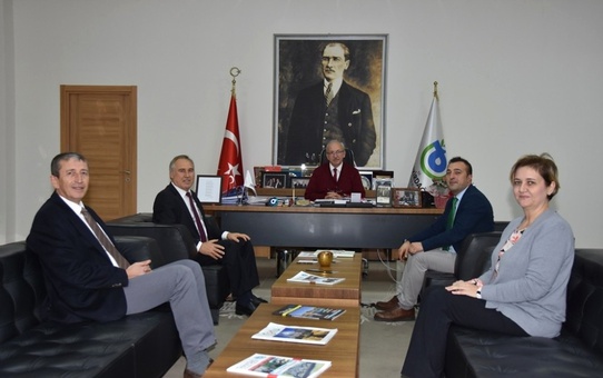 Başkan Albayrak, Basın İlan Kurumu Müdürleri Özvarlık ve Günel'i Makamında Ağırladı