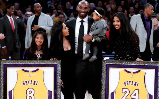 Kobe Bryant İki Forması Birden Emekli Edilen İlk İsim Oldu