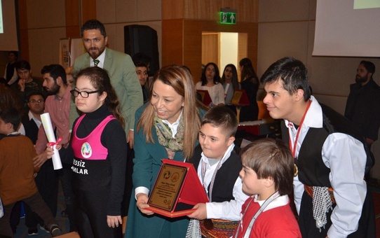 Özel Sporcular İçin Ödül Töreni