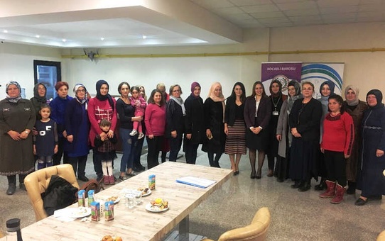 İzmit'te Kadınlara Kadın Hakları ve Sağlık Eğitimleri Verildi