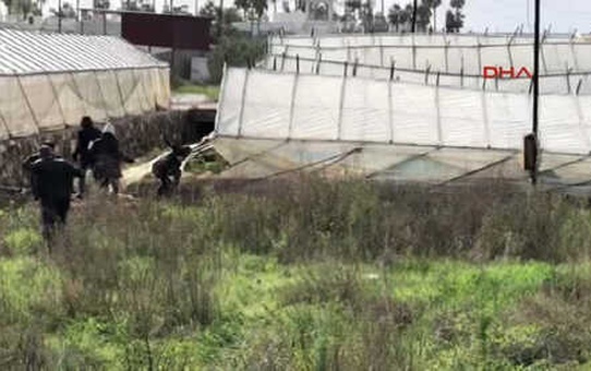Antalya'da Fırtına Yıktı Geçti, Alt Geçitler Suyla Doldu