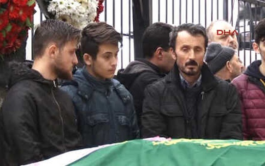 İzmir Kazada Ölen İkiz Kardeşler Son Yolculuklarına Uğurlandı
