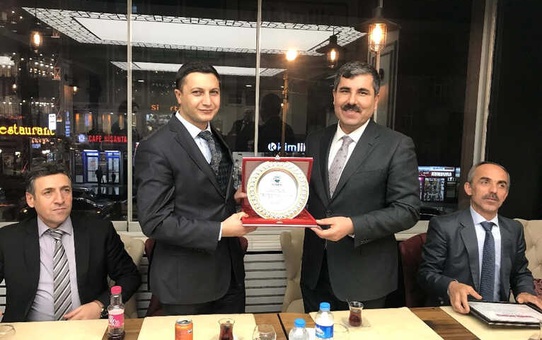 Muş Belediyesi Personel Müdürü Güler'e Veda Yemeği