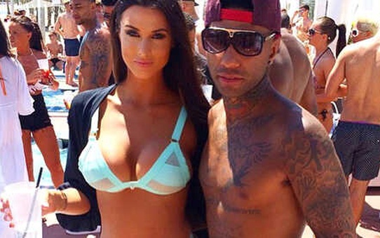 Canlı Yayında Eşiyle Cinsel İlişkiye Giren Futbolcu Jermaine Pennant, Elindeki Dövmeden Tanındı