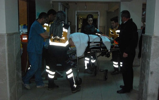 Bayramiç'te Traktör Dereye Uçtu, 1 Yaralı