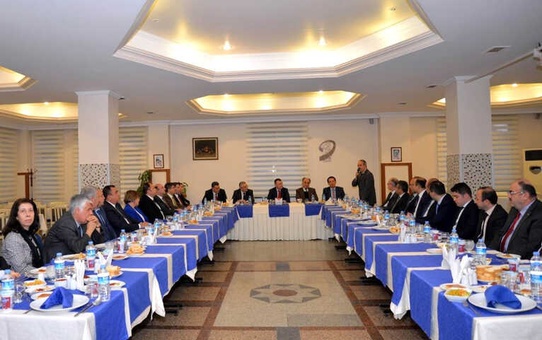 Vali Yardımcısı Kahveci'ye Veda Yemeği