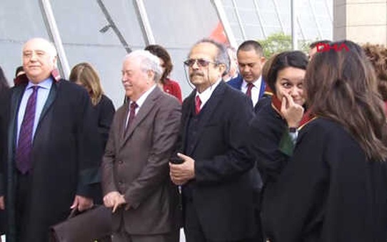 İzmir Barosu Avukatları Günlerini Kutladı