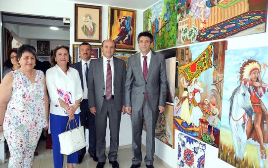 Erdemli'de Seramik ve El Sanatları Sergisi Açıldı