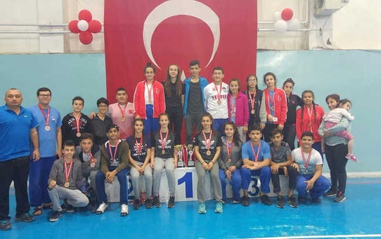 Yunusemreli Güreşçilerden Kütahya Başarısı