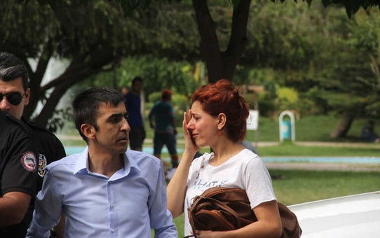 Kaza Yapan Kadın 'Korktuğum Şey Yayaya Çarpmaktı Bu da Başıma Geldi' Diye Ağladı