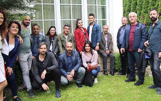 Burada Olmanız Bize Güç Veriyor'