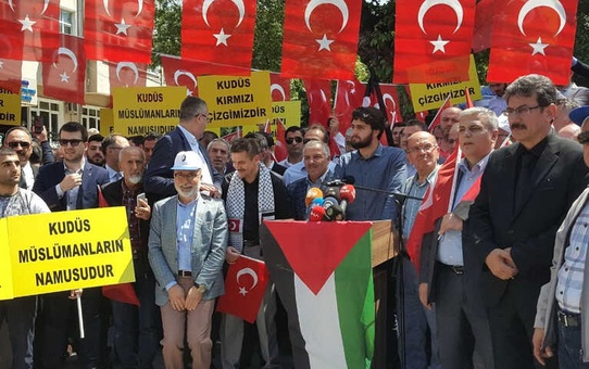 MHP Milletvekili Aday Adayı Taşcı Vatandaşlara Cumhur İttifakını Anlatıyor