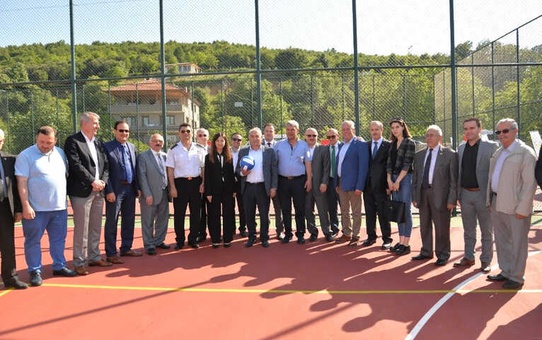 Yalova Bir Spor Tesisine Daha Kavuştu