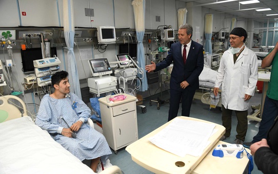 Genç Adam Ege'de İkinci Yaşamına 'Merhaba' Dedi