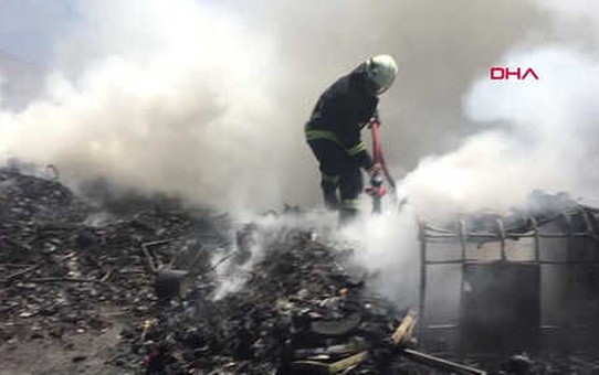 Bursa Paniğe Neden Olan Hurdalık Yangınıyla İlgili Muhtardan Çarpıcı İddia