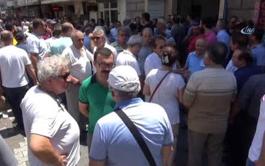 Arkasından Şiirler Yazmıştı, Oğlunun Ölüm Yıldönümünde Hayatını Kaybetti