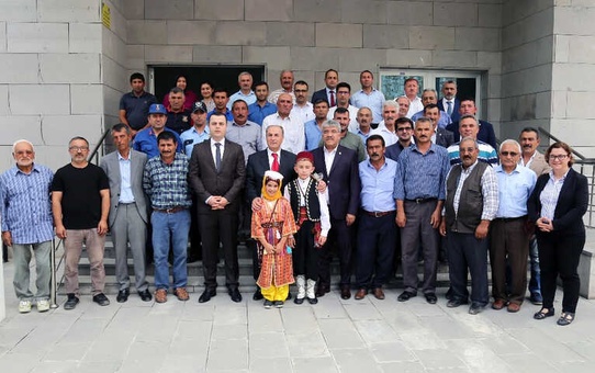 Vali Vekili Avcı Sarıoğlan ve Akkışla'da Muhtarlarla Buluştu