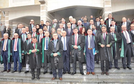 Uşak'taki İlginç Davada Eski Baro Başkanı Baki Kantar'da Bereat Etti
