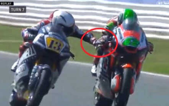 Rakibinin Fren Kolunu Çeken Motosikletçi, Sporu Bıraktı