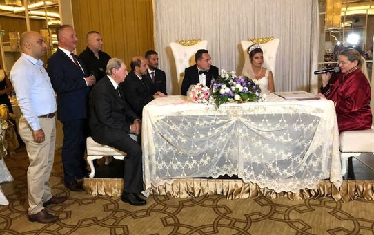 Gazeteci Damatlar Dünya Evine Girdi