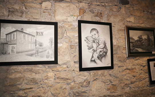 Urla'da Yaşayan Ressamlar Resimlerini Sergiledi