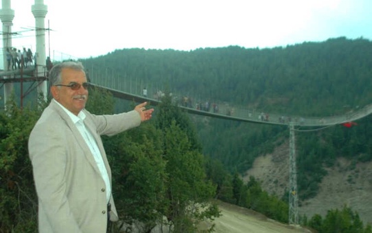 Andırın'daki 4 Minareli Asma Köprüye İngiltere'den Ödül