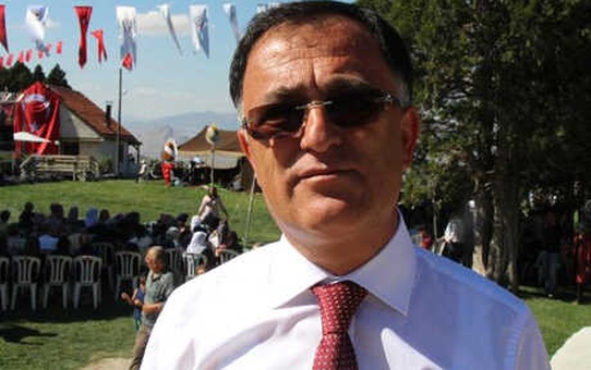 Ak Partili Belediye Başkanı Partisinden İhraç Edildi
