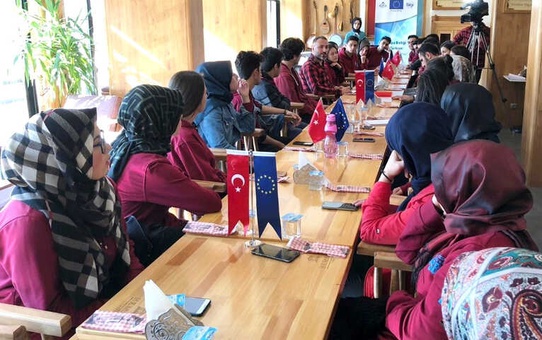 AB Bilgi Merkezi'nden, 'Edebiyat' Konulu Söyleşi