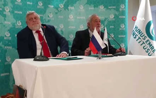 İlber Ortaylı: 'Türkiye ve Rusya Arasında Barış Olduğu Takdirde Kalkınma Oluyor'