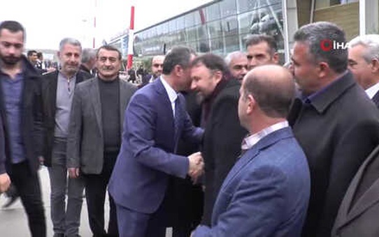 AK Parti Belediye Başkan Adayına Miting Havasında Karşılama