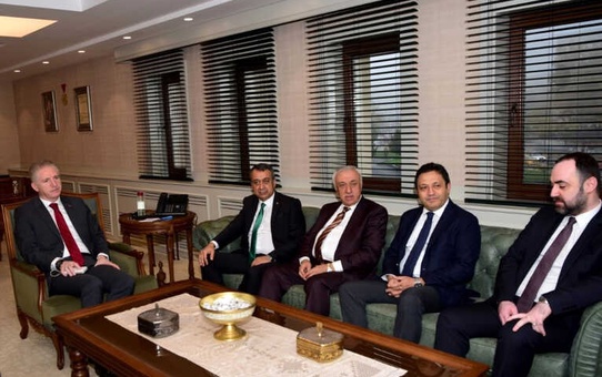 Vali Gül İhracatçılarla Buluştu